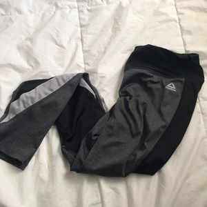 Reebok size M leggings